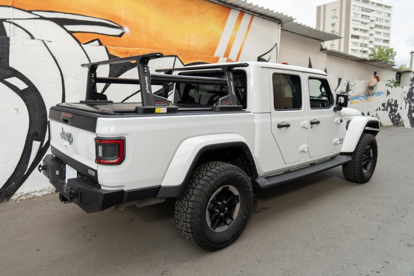 Электрическая крышка кузова на Jeep Gladiator