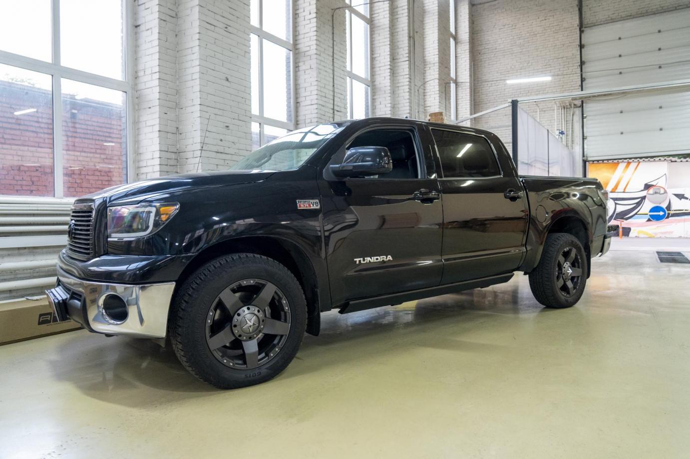 Toyota Tundra gallery