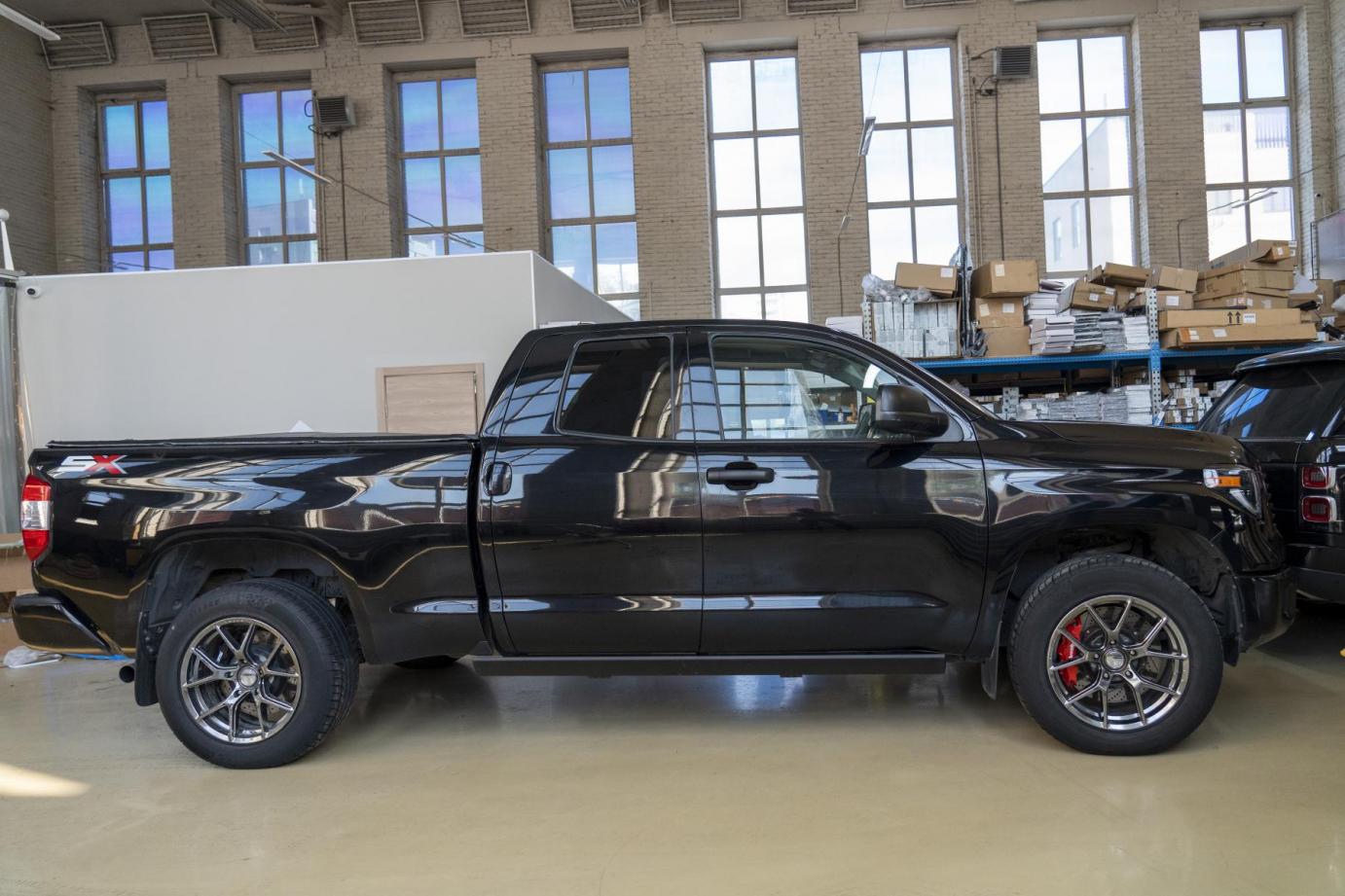 Toyota Tundra 2 gallery