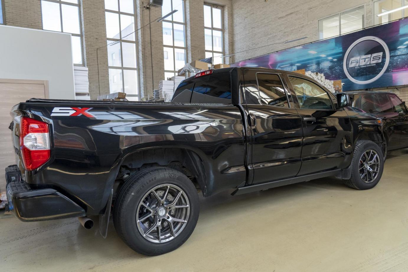 Toyota Tundra 2 gallery