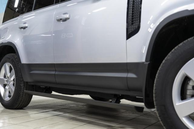 Установка выдвижных электропорогов ATS на Land Rover Defender