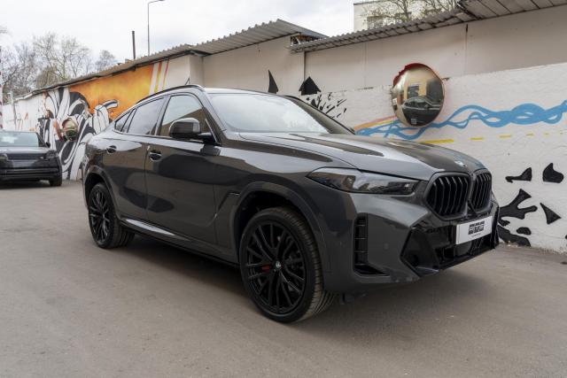 Выдвижные электрические пороги ATS на BMW X6 G06 Рестайлинг