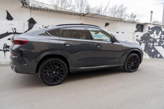 Выдвижные электрические пороги ATS на BMW X6 G06 Рестайлинг