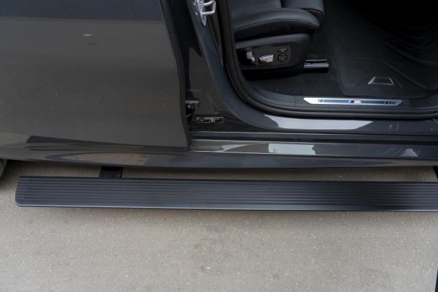 Выдвижные электрические пороги ATS на BMW X6 G06 Рестайлинг