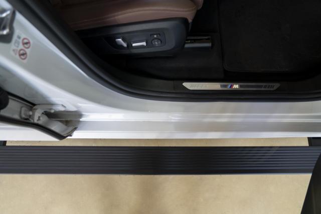 Выдвижные электрические пороги ATS на BMW X7 G07