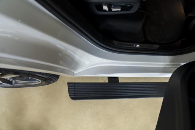 Выдвижные электрические пороги ATS на BMW X7 G07