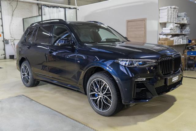 Выдвижные электрические пороги ATS на BMW X7 G07