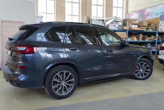Выдвижные электрические пороги ATS на BMW X5 G05
