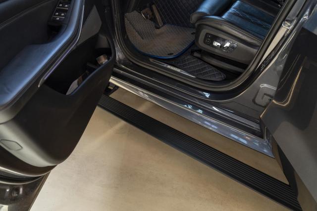 Выдвижные электрические пороги ATS на BMW X5 G05