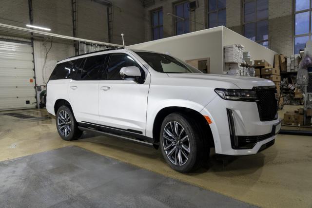 Установка выдвижных электропорогов ATS на Cadillac Escalade V