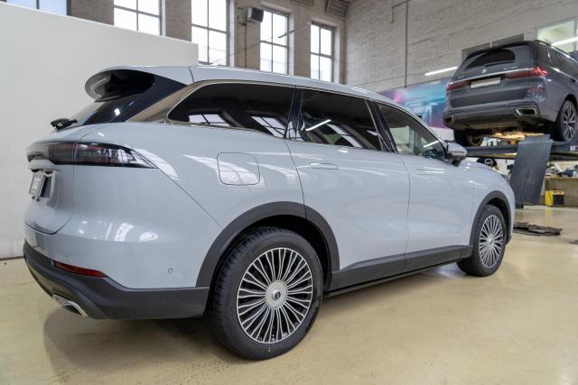 Выдвижные электрические пороги ATS на Chery Tiggo 9