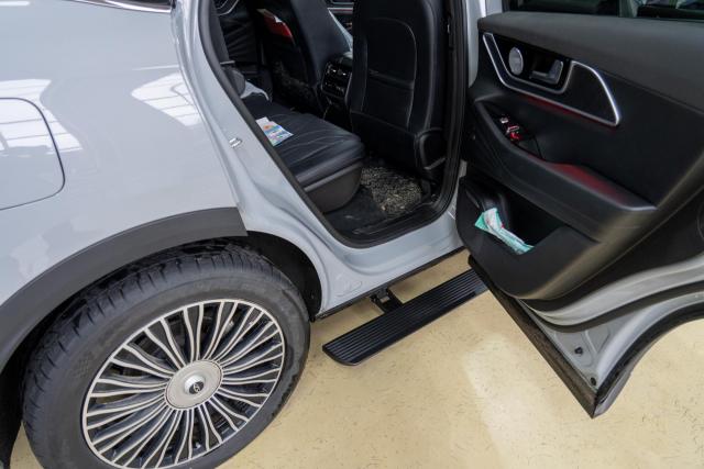 Выдвижные электрические пороги ATS на Chery Tiggo 9