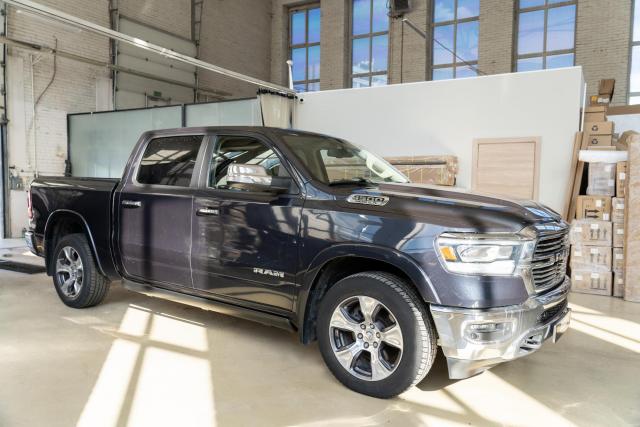 Выдвижные электрические пороги ATS на Dodge Ram IV