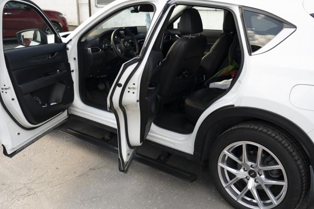Выдвижные электрические пороги ATS на Mazda CX-5 II