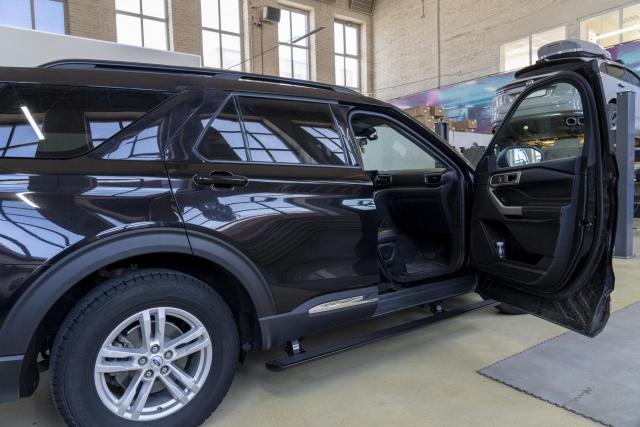 Выдвижные электрические пороги ATS на FORD EXPLORER VI