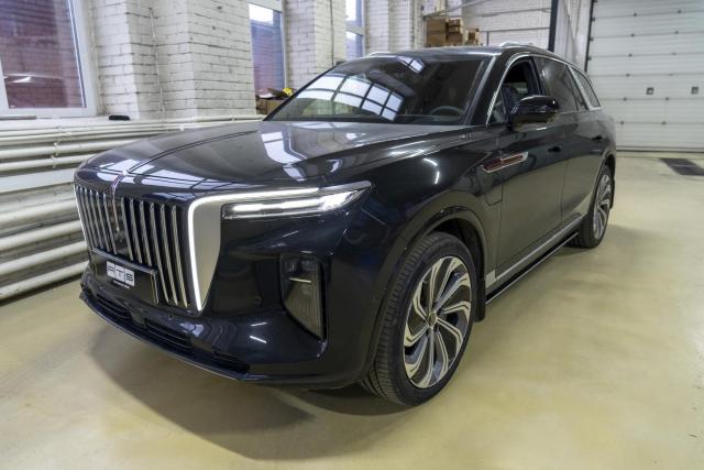 Выдвижные электрические пороги на  HONGQI E-HS9