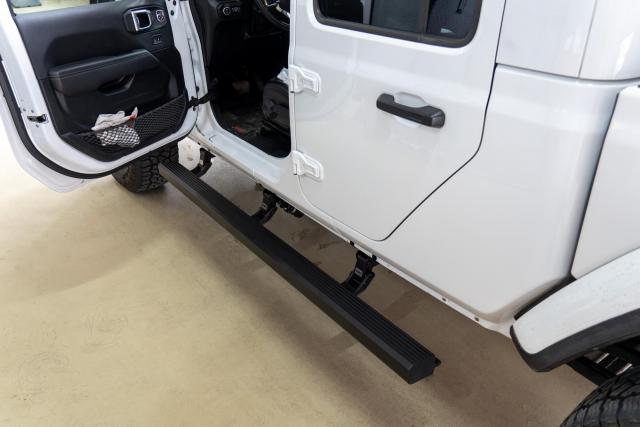 Выдвижные электрические пороги ATS на Jeep Gladiator