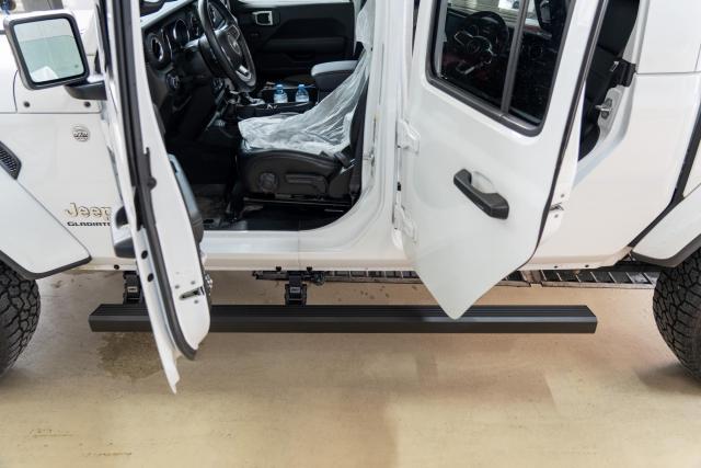 Выдвижные электрические пороги ATS на Jeep Gladiator