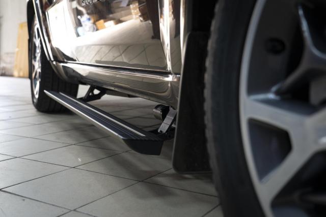 Выдвижные электрические пороги ATS на Jeep Grand Cherokee