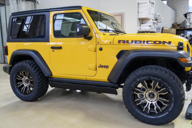 Установка выдвижных электропорогов ATS на Jeep Wrangler 3d