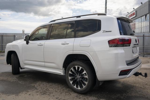 Выдвижные электрические пороги ATS на Toyota Land Cruiser 300