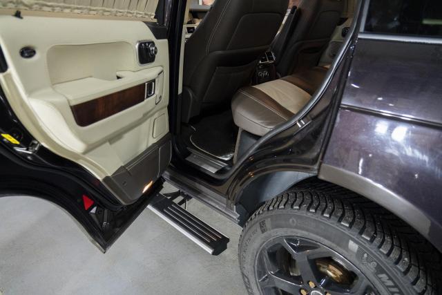 Выдвижные электрические пороги ATS на Range Rover L322