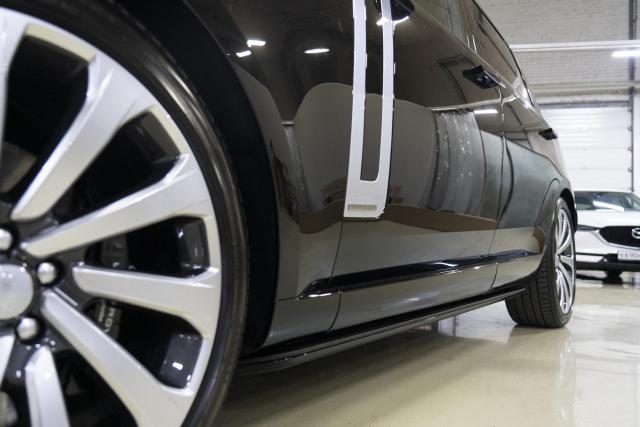 Выдвижные электрические пороги на Range Rover Long (L460) 2022 г.в.