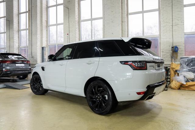 Установка выдвижных электропорогов ATS на Range Rover Sport