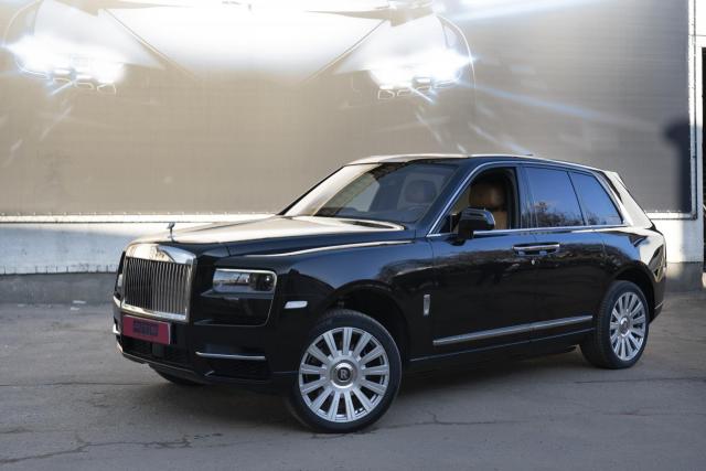 Установка выдвижных электропорогов ATS на Rolls-Royce Cullinan