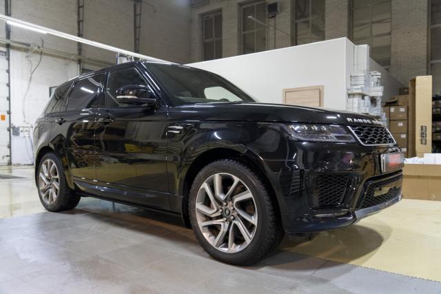 Установка выдвижных электропорогов ATS на Range Rover Sport