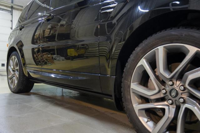 Установка выдвижных электропорогов ATS на Range Rover Sport