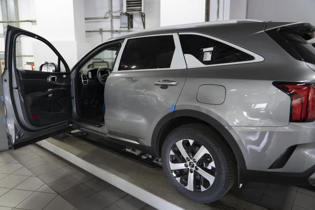 Выдвижные электрические пороги ATS на  Kia Sorento