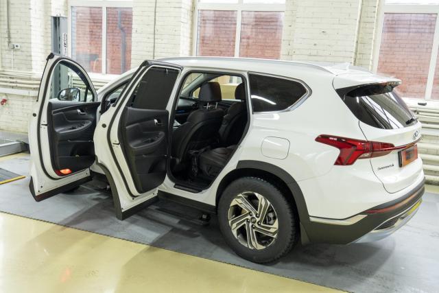 Выдвижные электрические пороги ATS на Hyundai Santa Fe IV рест. 2020-2023