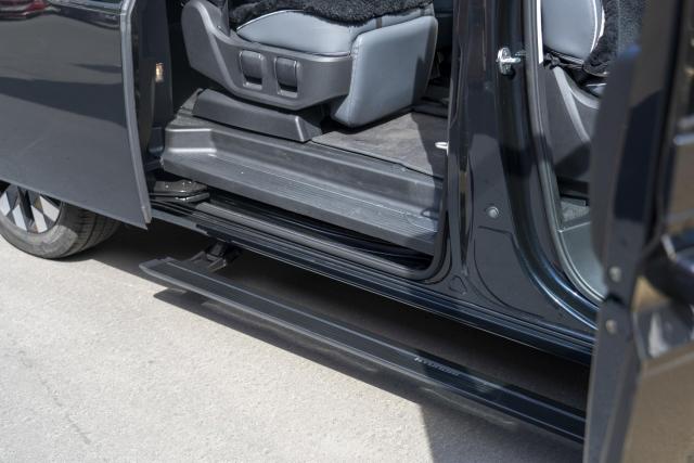 Hyundai Staria выдвижные электропороги ATS