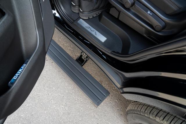 Выдвижные электрические пороги ATS на Chevrolet Tahoe V