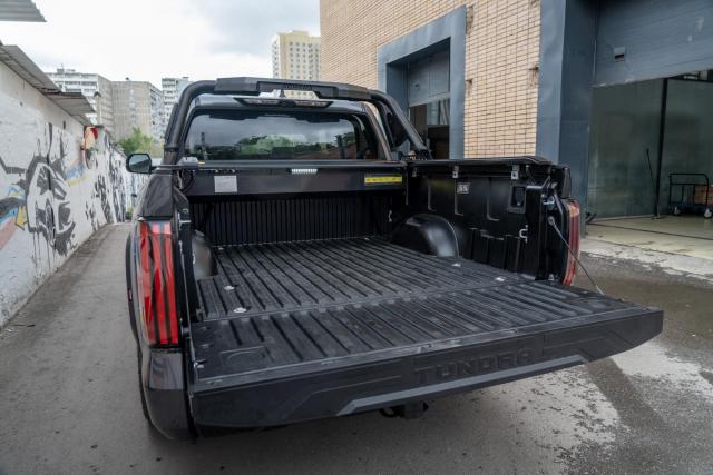 Электрическая крышка кузова Bestwyll на Toyota Tundra III