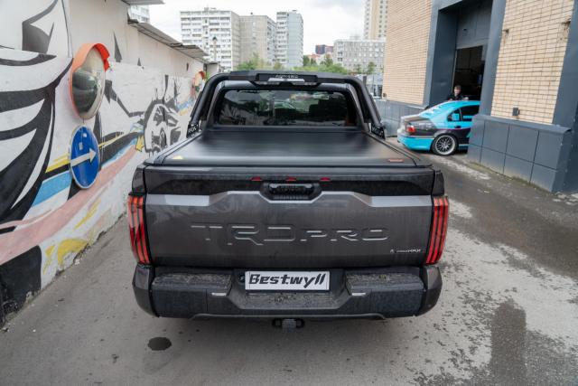 Электрическая крышка кузова Bestwyll на Toyota Tundra III