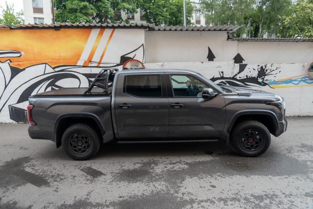 Электрическая крышка кузова Bestwyll на Toyota Tundra III