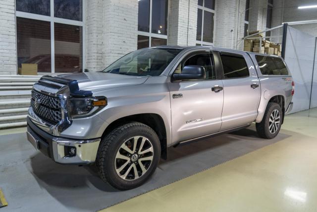 Выдвижные электрические пороги ATS на Toyota Tundra