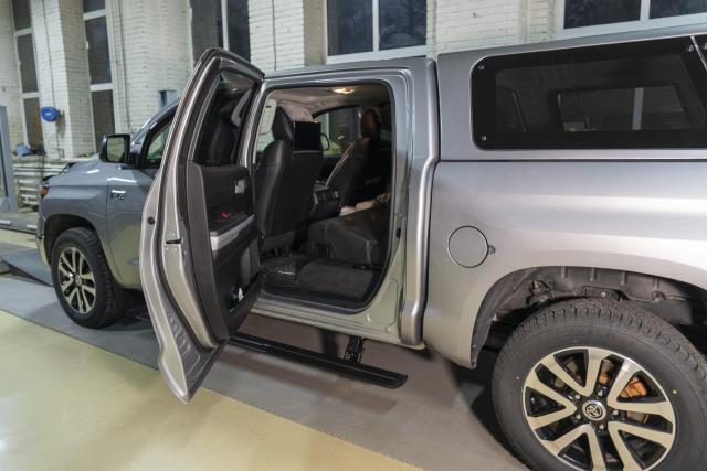 Выдвижные электрические пороги ATS на Toyota Tundra