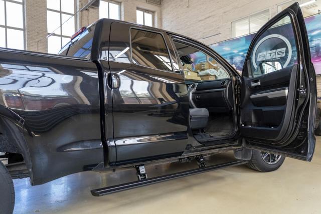 Выдвижные электрические пороги ATS на Toyota Tundra