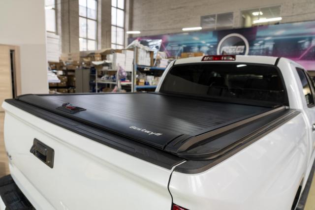 Механическая крышка кузова Bestwyll на Toyota Tundra II