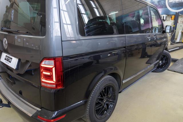 Установка выдвижных электропорогов ATS на Volkswagen Multivan T6