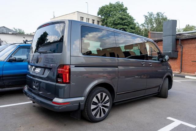 Установка выдвижных электропорогов ATS на Volkswagen Multivan T6