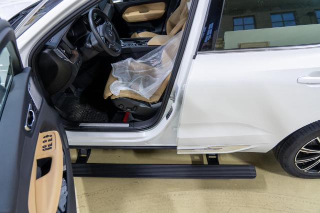 Выдвижные электрические пороги ATS на Volvo XC60 2017 - 2021