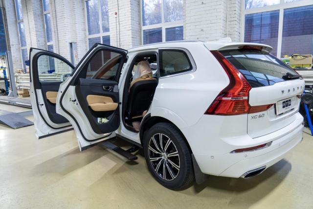 Выдвижные электрические пороги ATS на Volvo XC60 2017 - 2021