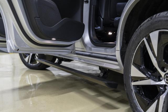 Выдвижные электрические пороги ATS на Volvo XC90