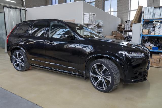 Выдвижные электрические пороги ATS на Volvo XC90