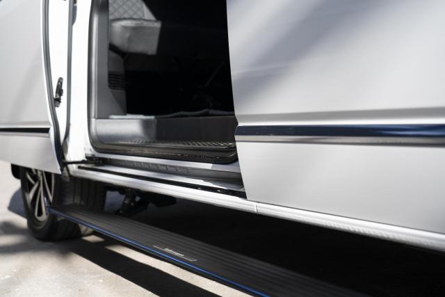 Установка выдвижных электропорогов ATS на Volkswagen Multivan T6