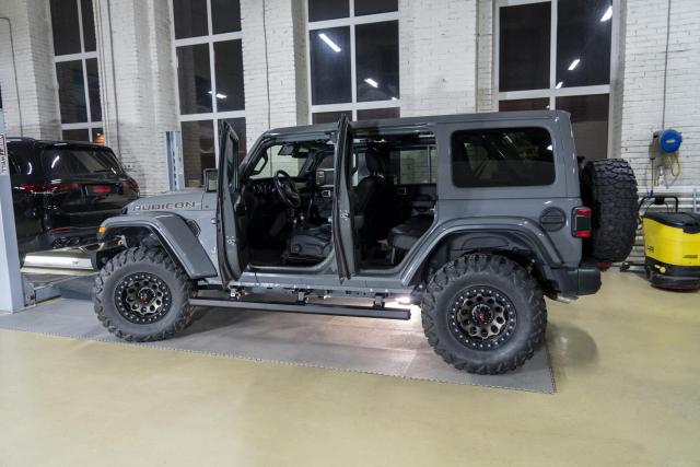 Установка выдвижных электропорогов ATS на Jeep Wrangler
